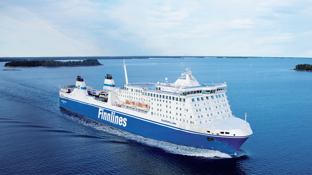 INFORMATION FRÅN VÅR PARTNER – Finnlines färjor transporterar dig enkelt och smidigt över Östersjön och Nordsjön. Rederiet har flera dagliga avgångar för både passagerare och gods.